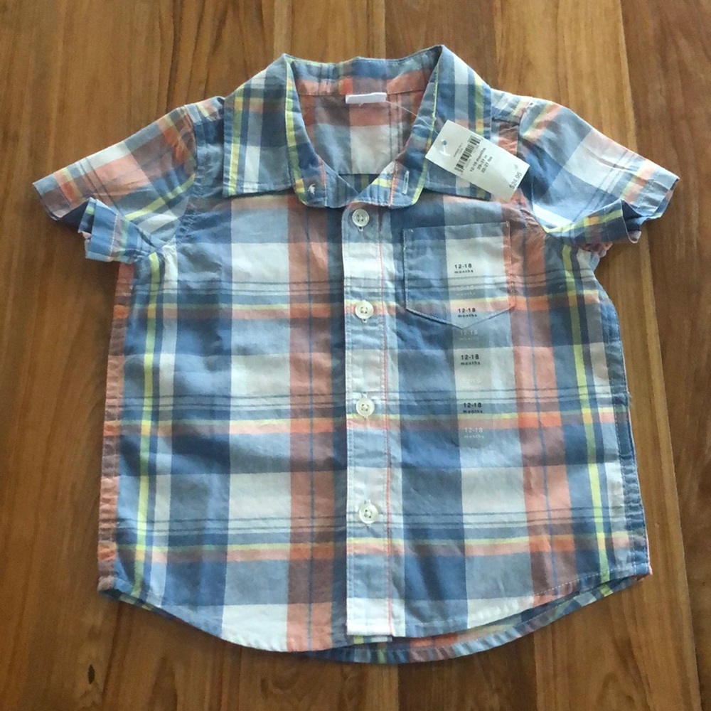 🆕 GAP Plaid Button Down Shirt